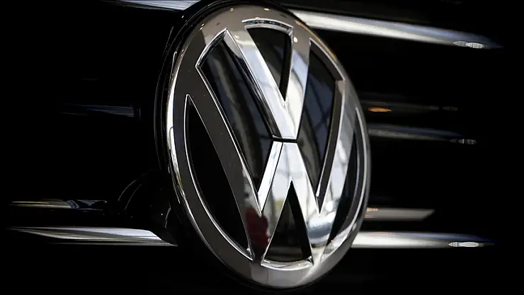 Kar beklentilerini azaltan Volkswagen'in hisseleri düşüyor