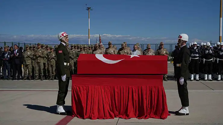 Ağrı'da şehit olan Piyade Uzman Çavuş memleketine uğurlandı