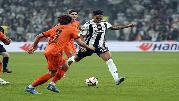 Beşiktaş İlk Yarıyı Kendi Evinde 2-0 Geride Kapattı