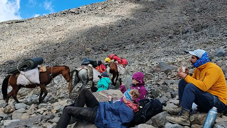 Ağrı Dağı'nın Vazgeçilmez Yardımcıları