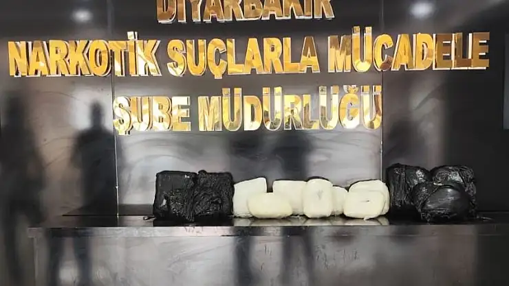 Diyarbakır Havalimanı'nda uyuşturucu madde ele geçirildi