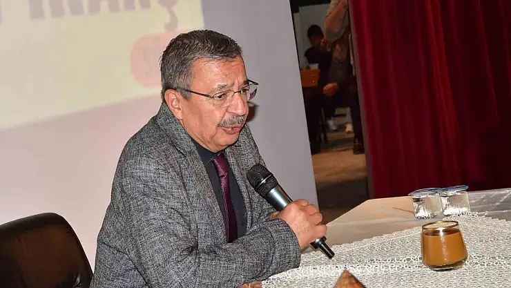 Bitlis'te araştırmacı yazar Hayati İnanç söyleşisine yoğun ilgi