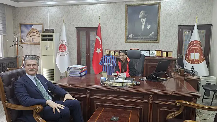 Oya'nın Savcı Hayali Gerçek Oldu