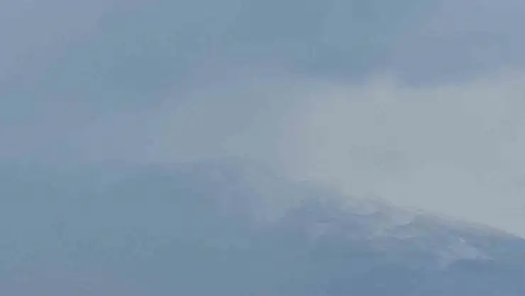 Bitlis'in yüksek kesimlerine kar yağdı