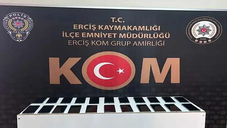 Van'da Kaçak Cep Telefonları Yakalandı