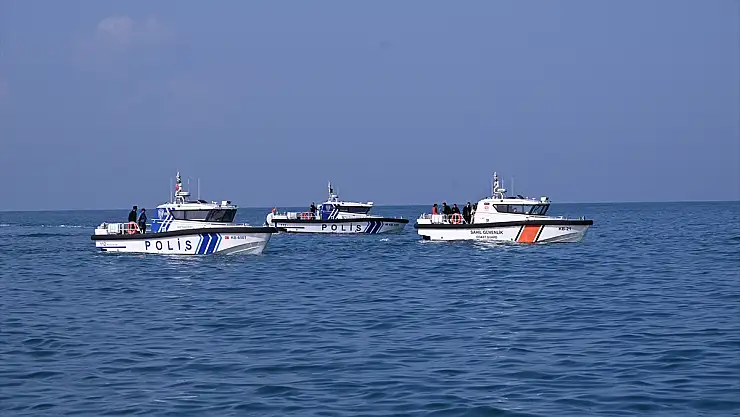 Van Gölü kıyısında Rojin'den alınan numuneler İstanbul'a gönderildi
