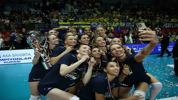 Şampiyon: Fenerbahçe Kadın Voleybol Takımı!