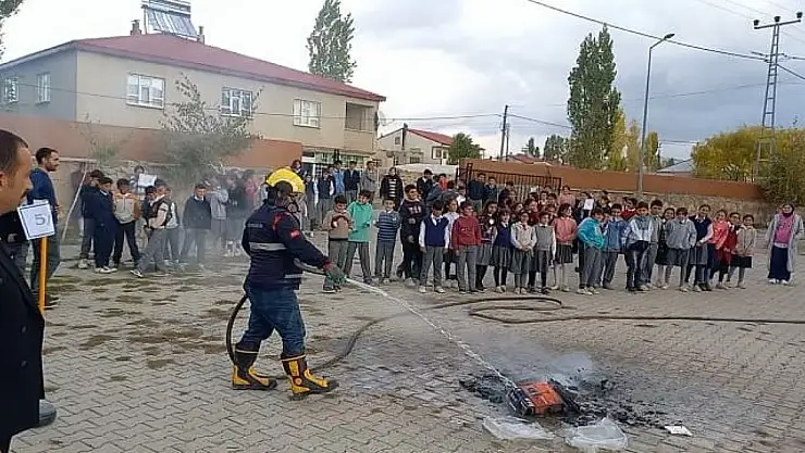Diyadin İmam Hatip Ortaokulu'nda Afet Bilinci Kazandıran Eğitim ve Tatbikat