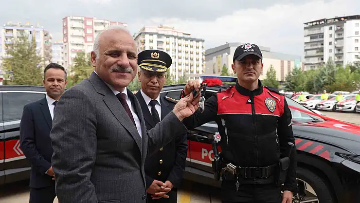 Diyarbakır İl Emniyet Müdürlüğüne 50 araç daha tahsis edildi