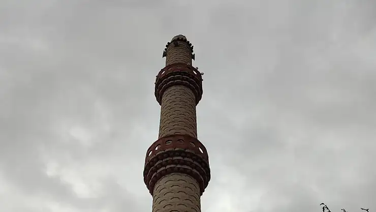 Bilal-i Habeş Camii Minaresi yeniden yapılacak
