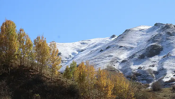 Ağrı dağlarında mevsim kış, eteklerinde ise sonbahar
