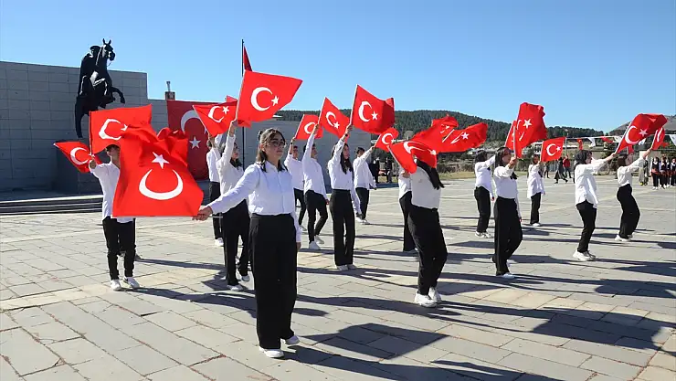 Kars'ın ilçelerinde Cumhuriyet'in 101'inci yılı kutlandı
