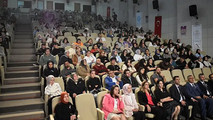 Bitlis'te meme kanseri farkındalık konferans düzenlendi
