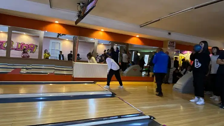 Ağrı'da Bowling İl Birinciliği Heyecanı Sona Erdi
