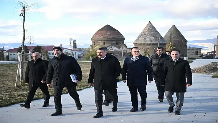 Erzurum Valisi Kümbetlerde İncelemelerde Bulundu