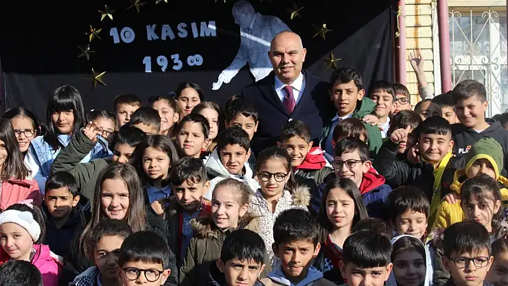 Ağrı'da 10 Kasım Atatürk'ü Anma Programı