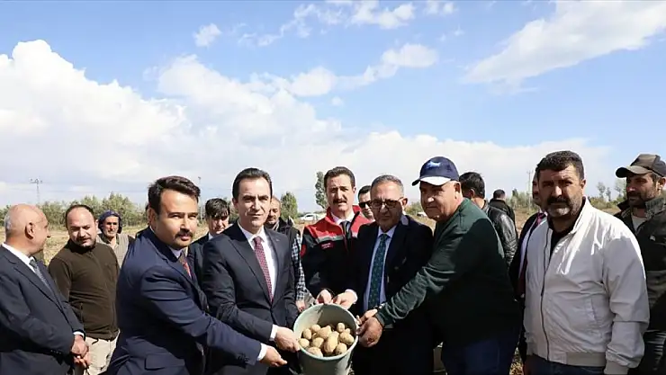 Bitlisli üreticilerden alınan tonlarca patates ihtiyaç sahiplerine ulaştırıldı