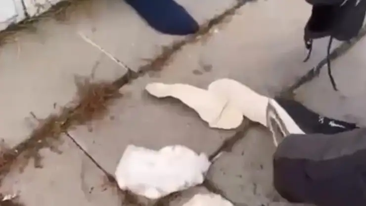Kars'ta İranlı kurye uyuşturucuyu ayakkabısına saklamış