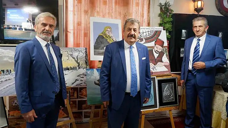 Erzurumlu üç kardeşin sanat sergisi yürekleri ısıttı