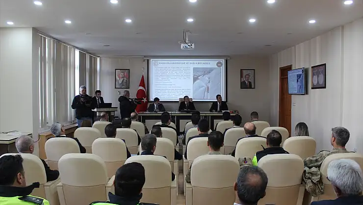 Kars'ta kış tedbirleri toplantısı