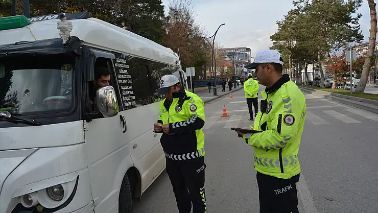 Bitlis'te kış lastiği denetimi