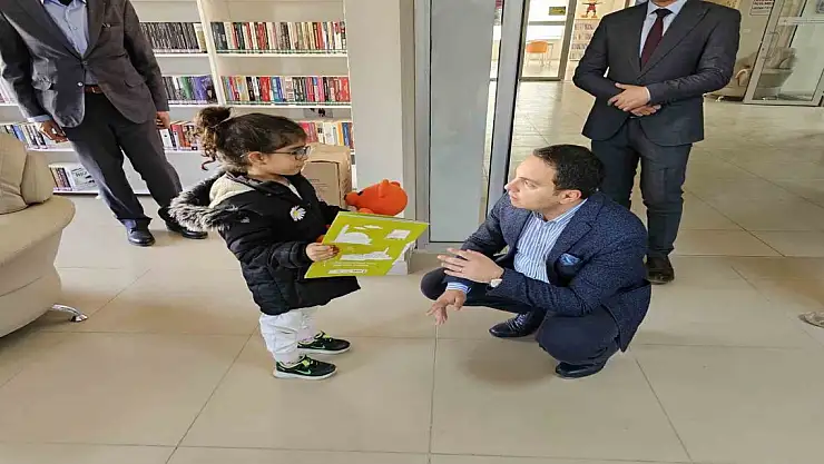 Van Kitap Projesiyle İlçelerde Kitap Okumayan Çocuk Kalmıyor