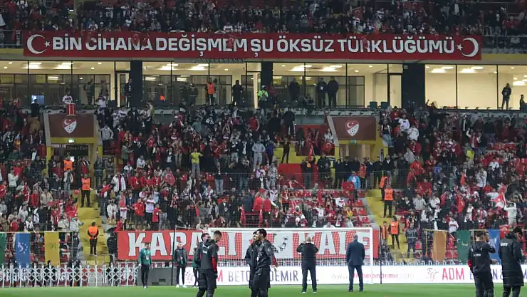 Kadir Has Stadı'nda milli maç coşkusu