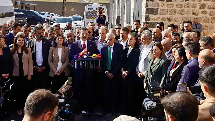 İmamoğlu'ndan DEM'li Ahmet Türk'e destek ziyareti