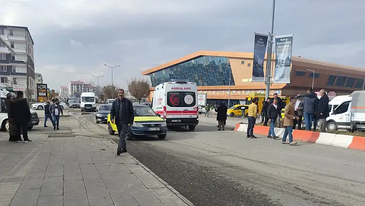 Ağrı'da emekli müdüre araç çarptı durumu ağır