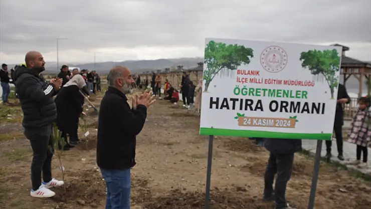 Muş'ta Öğretmenler Günü anısına hatıra ormanı oluşturuldu