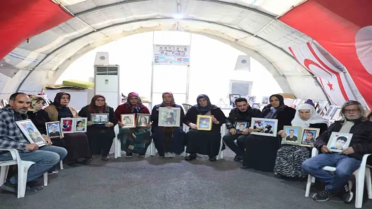 Diyarbakır'da Evlat Nöbeti Devam Ediyor