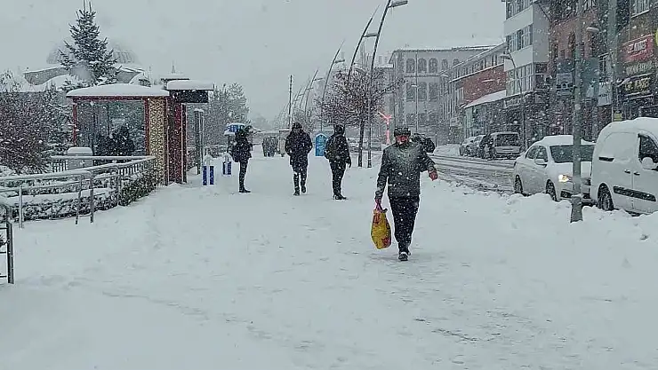 Erzurum beyaza büründü