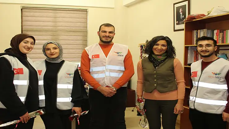 AİÇÜ Genç İyilik Kulübü'nden Öğretmenler Günü Etkinliği