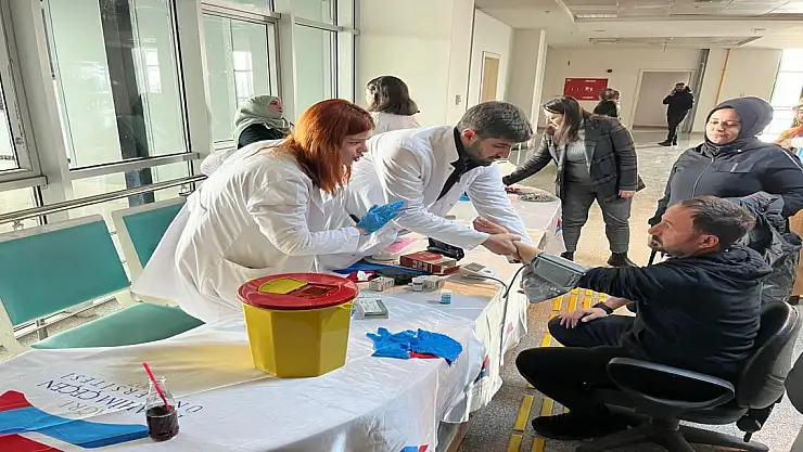 AİÇÜ Tıp Fakültesi'nden Dünya Antibiyotik Farkındalık Haftası Etkinliği