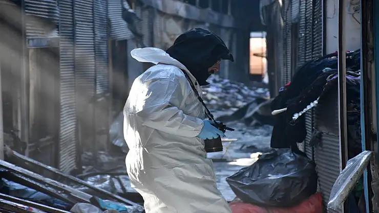 Van'ın Mısır Çarşısı'nda Çıkan Yangın Araştırılıyor