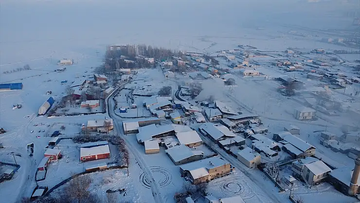 Erzurum'da dondurucu soğuklarla mücadele