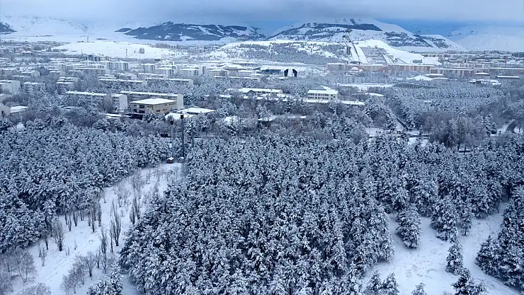 Erzurum'da 39 yerleşim yerinin yolu kapandı