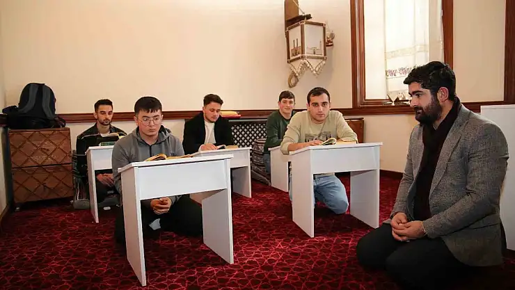 Erzurum'da Ebubekir Efendi Dârü'l-Huffâz'ında Eğitimler Başladı