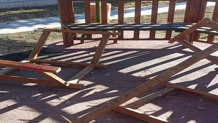 Doğubayazıt'ta Hacı Cemal Semetay Parkı'na Saldırı