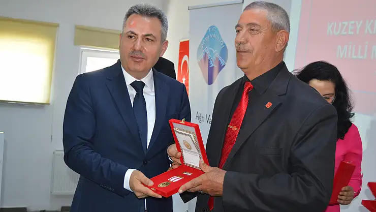 Ağrı'da 30 Kıbrıs Gazisine madalyaları verildi