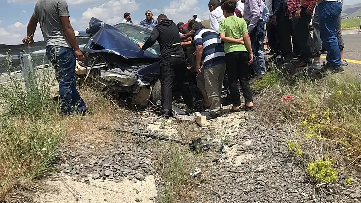 Tutak'ta Trafik Kazası: 1 Ölü 2 Yaralı