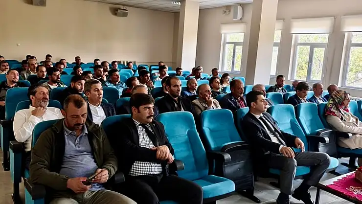 2025-2026 Sezonu Okul Sporları Değerlendirme ve Planlama Toplantısı Adilcevaz ve Ahlat'ta Sürüyor