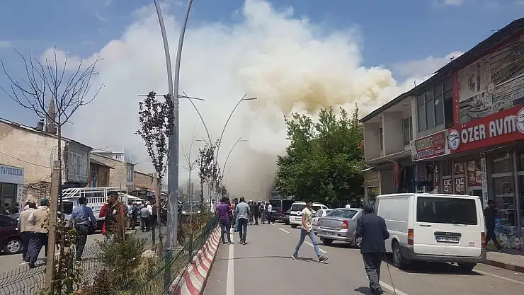 Ağrı'da korkutan yangın