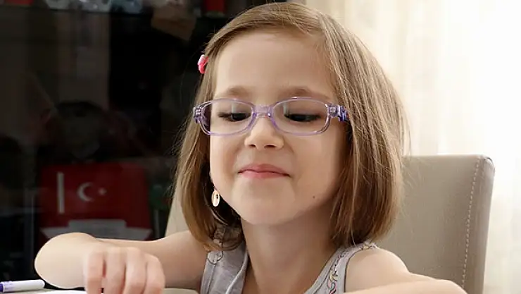 Minik bedenin ömrü ameliyat masasında geçiyor