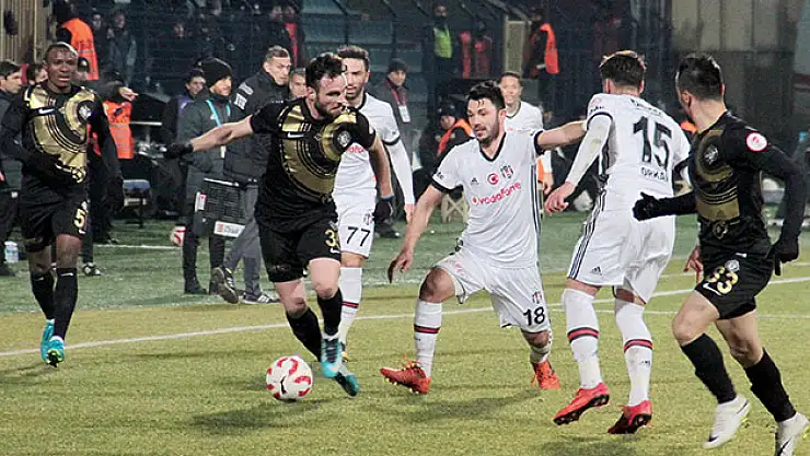 Beşiktaş Osmanlıspor'u  ateşe attı