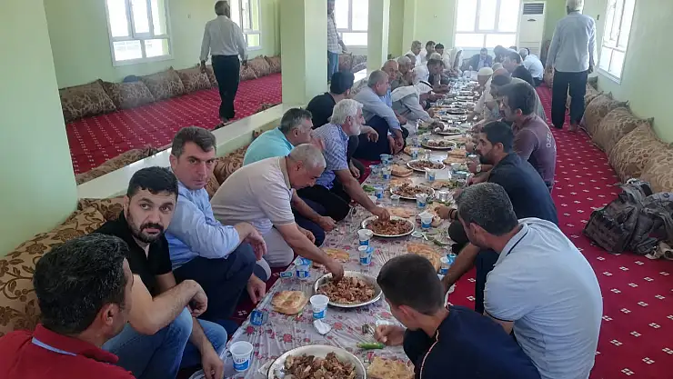 İki aile arasındaki gerginlik, barışla sonuçlandı