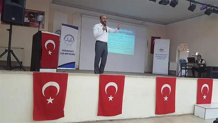 Kur'an Kursu öğrencilerine seminer verildi