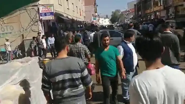 Ağrı'da 40 kişi acımazsızca birbirine vurdu, Polis kavgayı zorlukla ayırdı