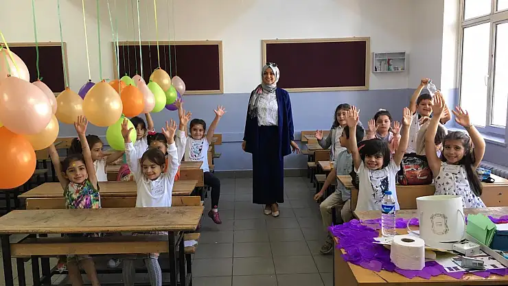 Ağrı'da öğrenciler için ilk zil çaldı