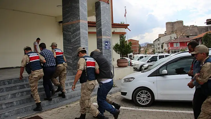 Doğubayazıt'ta çaldıkları hayvanları satan hırsızlık çetesi çökertildi